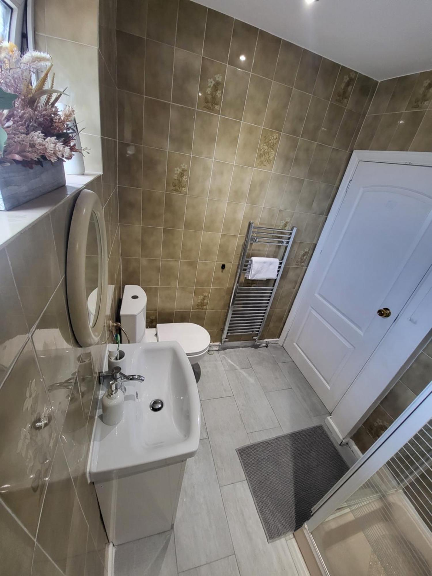 Petals Rm Otel Leeds  Dış mekan fotoğraf